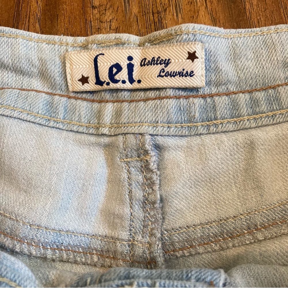 Vintage Women’s Lei Denim Distressed Cutoff Shorts, Size 11 - Picture 3 of 10